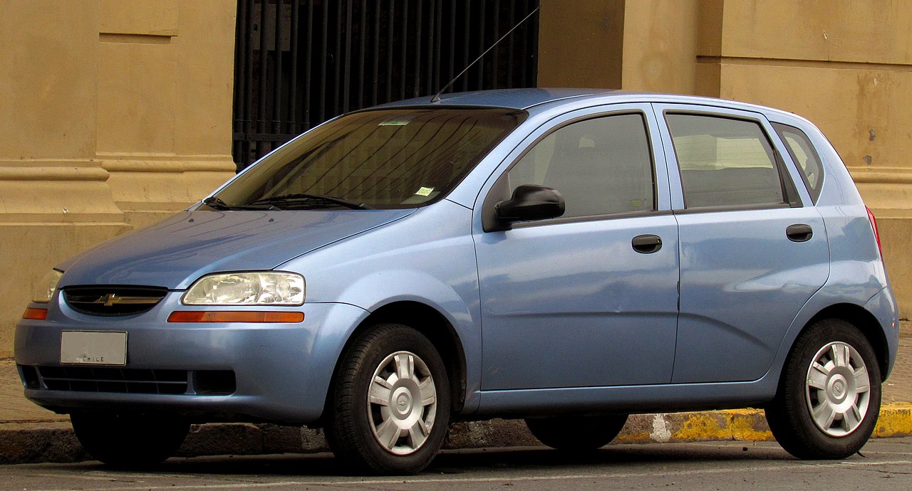 File:Chevrolet Aveo 1.4 LS 2004.jpg - Wikimedia Commons