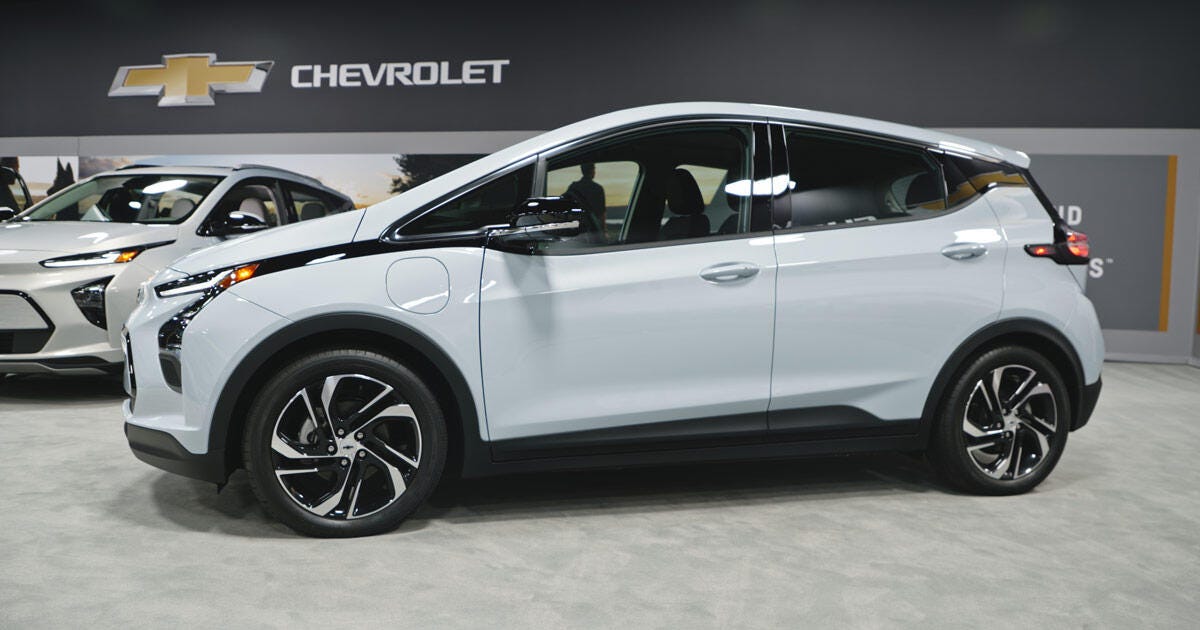 2022 Chevy Bolt EV has a fresh face and a new interior - CNET