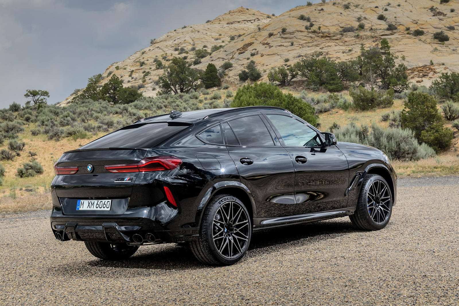 2023 BMW X6 M Exterior Colors & Dimensions: Length, Width, Tires - Photos |  CarBuzz