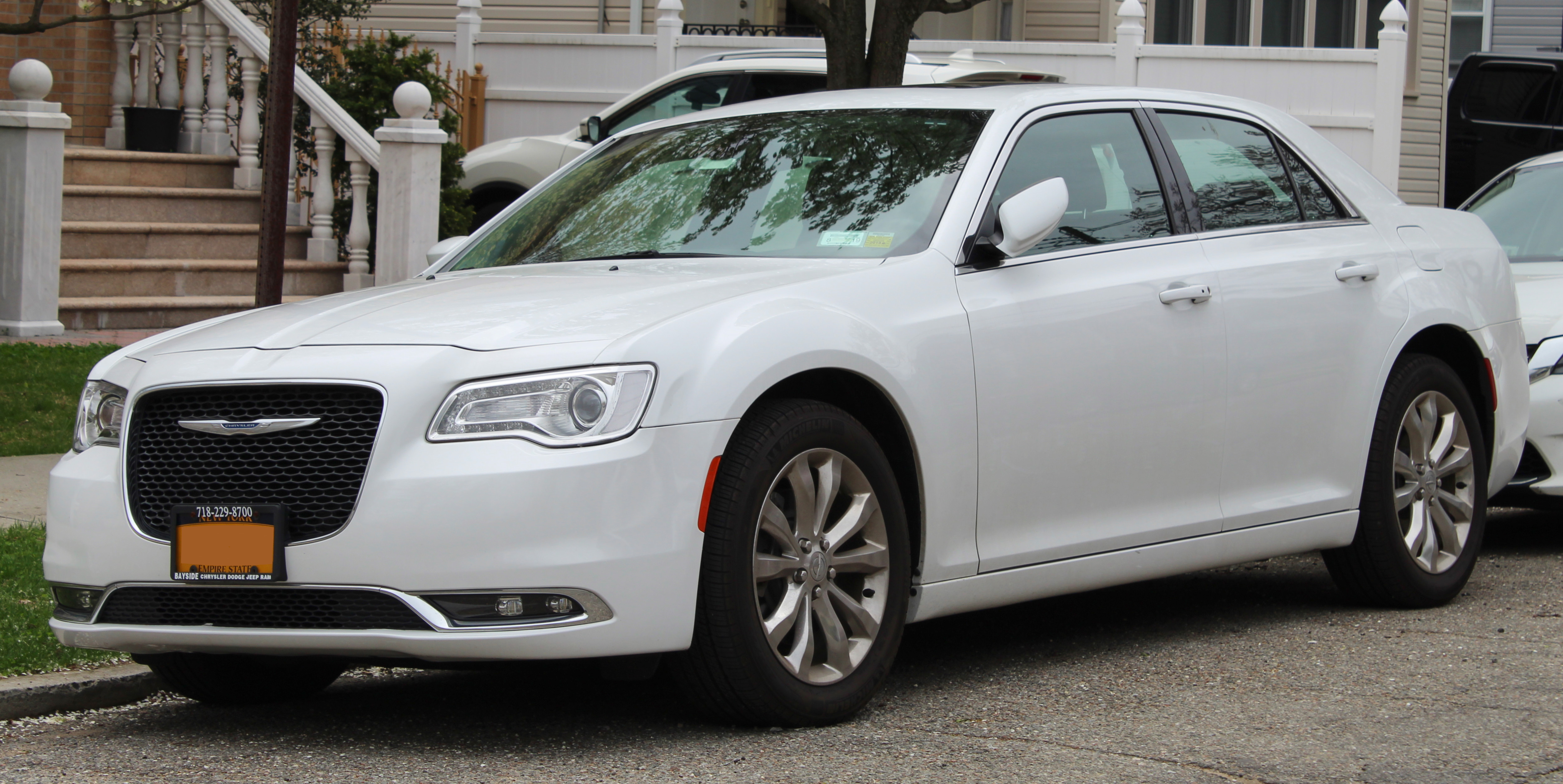 Chrysler 300 - Wikipedia