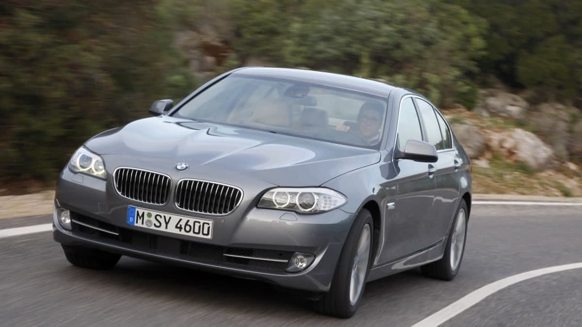 BMW 5 Series Review (2010) - Drive