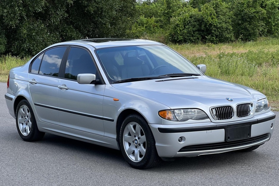 No Reserve: 2003 BMW 325i Sedan for sale on BaT Auctions - sold for $12,000  on June 4, 2022 (Lot #75,258) | Bring a Trailer