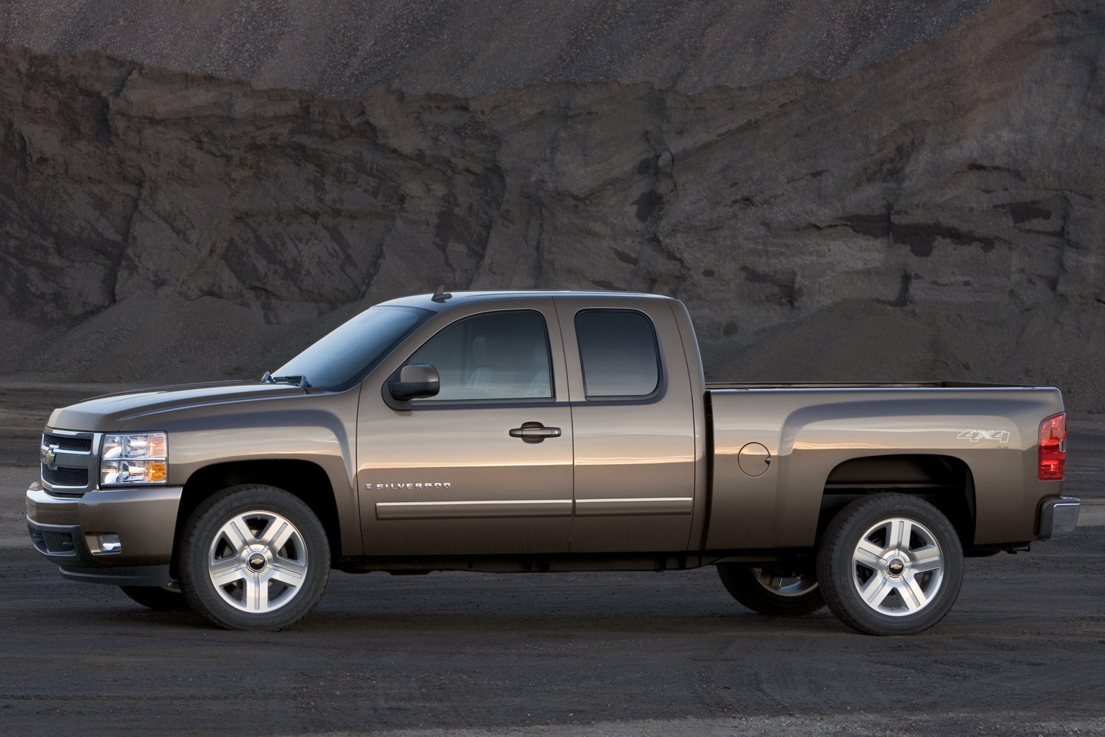 2007 Chevy Silverado 1500 Review & Ratings | Edmunds