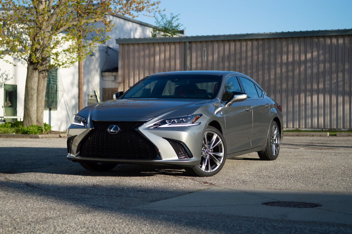 2020 Lexus ES 350 F Sport review: Aiming younger - CNET