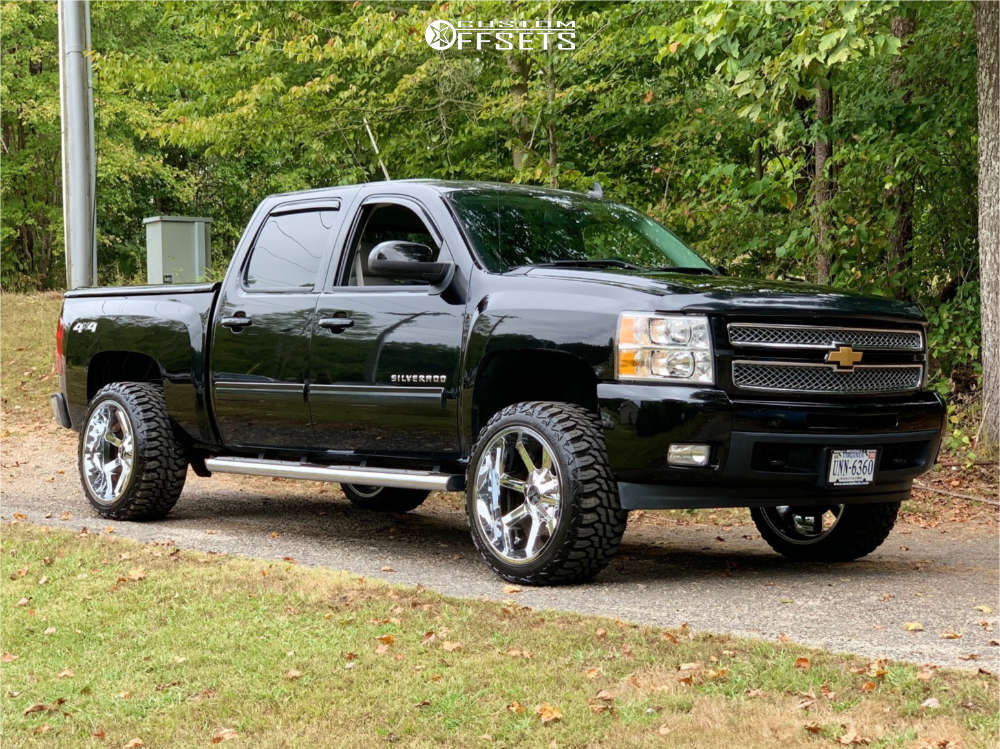 2013 Chevrolet Silverado 1500 with 22x12 -44 Cali Offroad Busted and  33/12.5R22 Haida Mud Champ and Leveling Kit | Custom Offsets