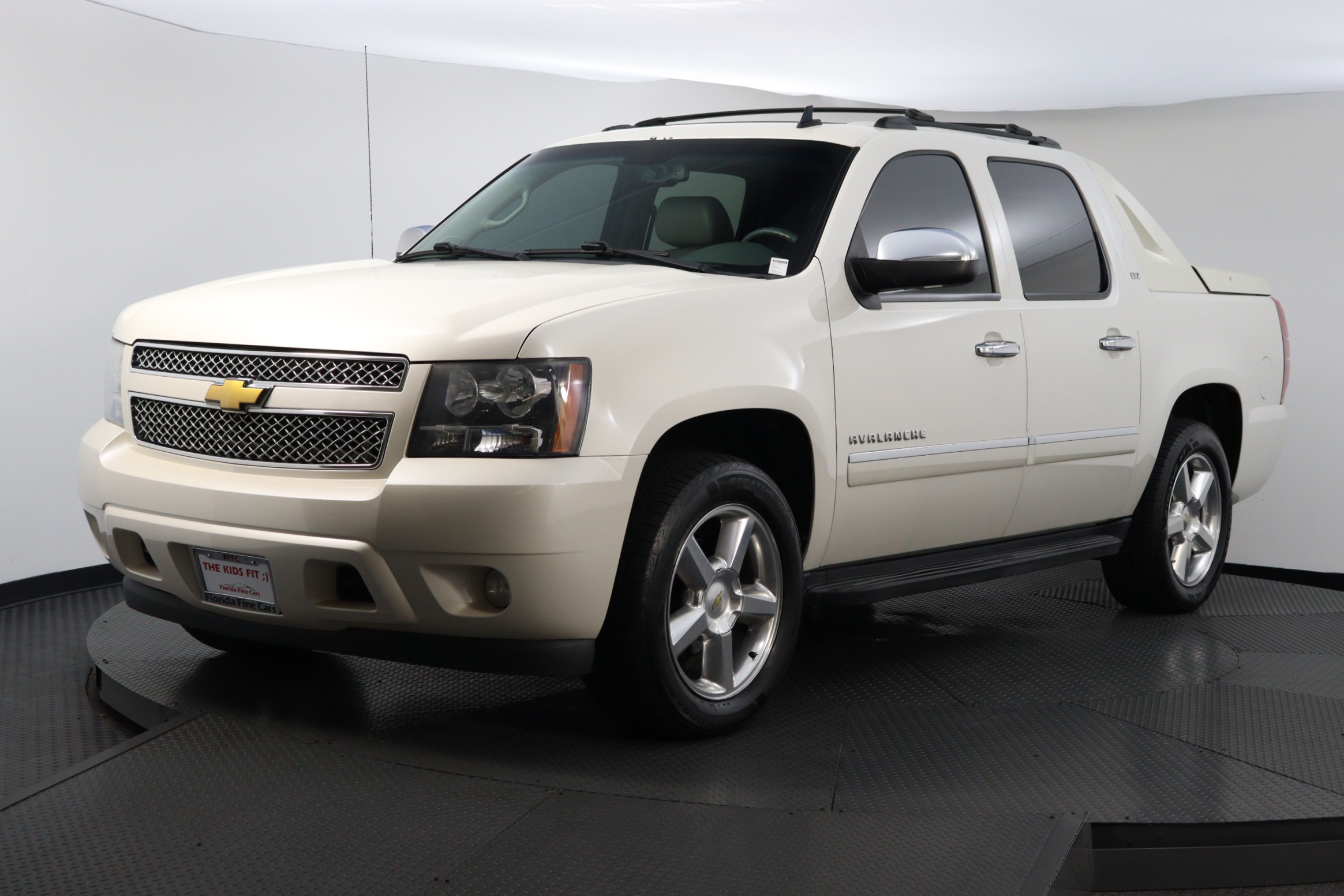Used 2012 CHEVROLET AVALANCHE LTZ for sale in WEST PALM | 124584