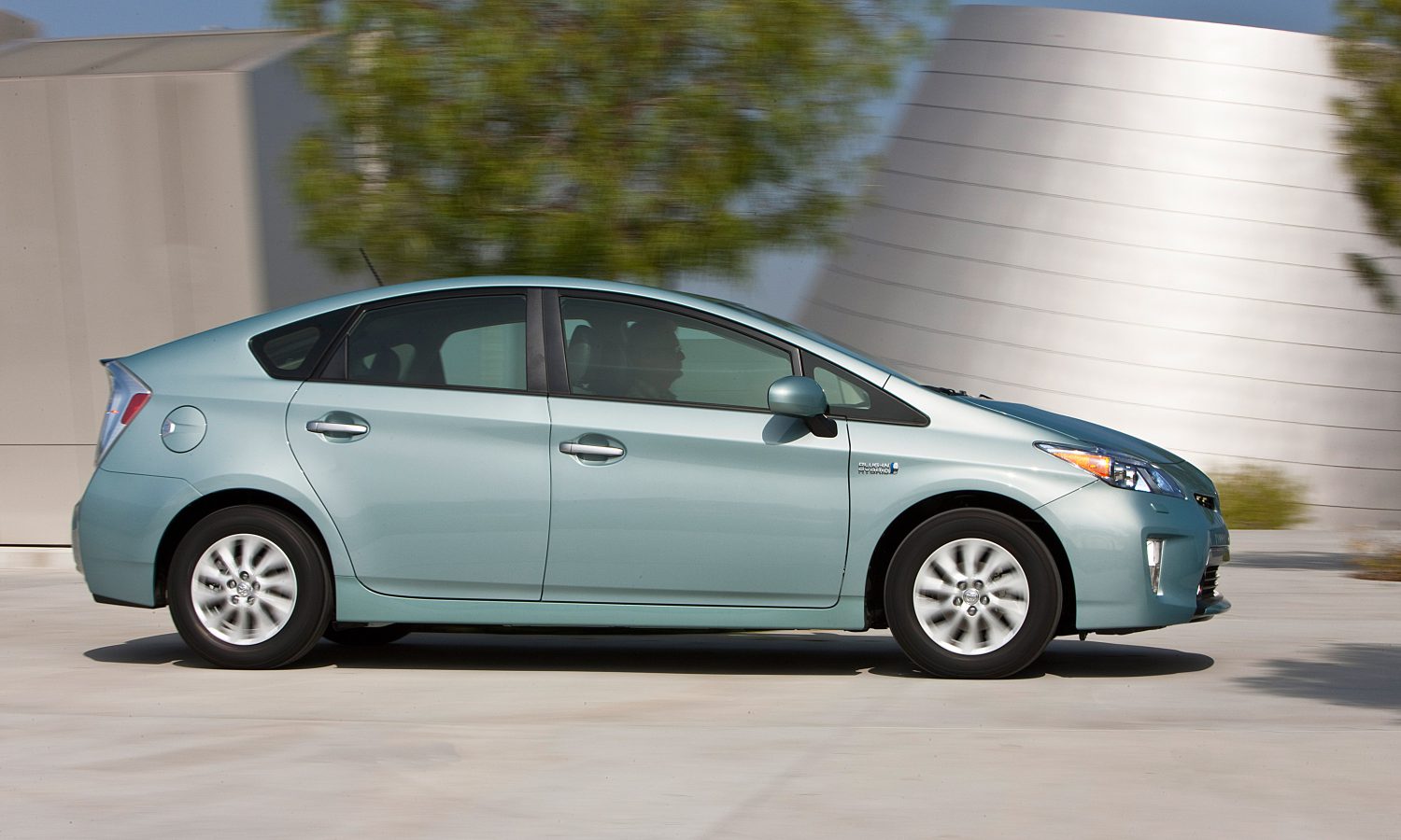 2012 - 2015 Toyota Prius Plug-in 023 - Toyota USA Newsroom