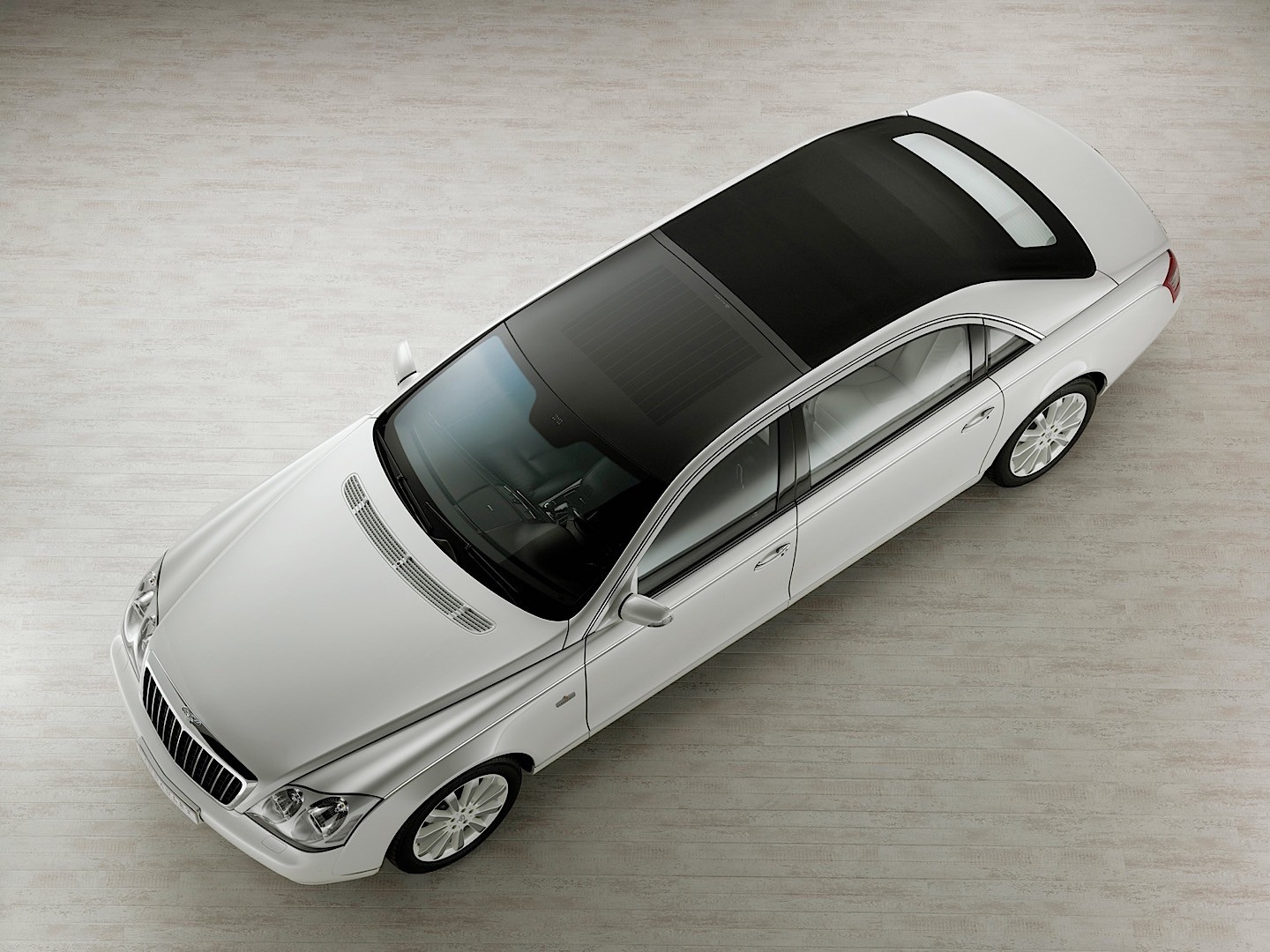 MAYBACH Landaulet Specs & Photos - 2008, 2009, 2010, 2011, 2012 -  autoevolution