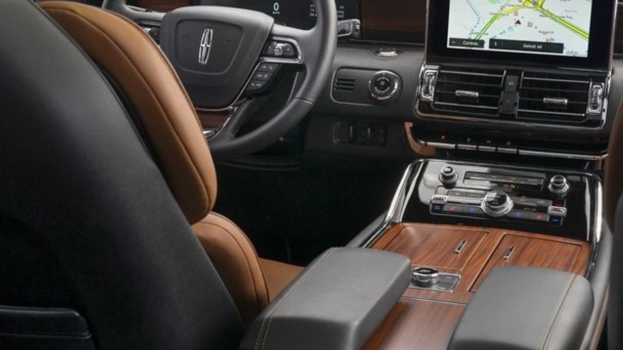 2020 Lincoln Navigator Debuts With 3 Styling Packs, More Standard Tech