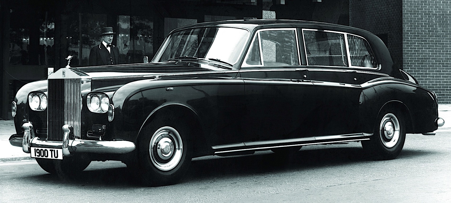 The Astonishing History of the Rolls-Royce Phantom - autoevolution