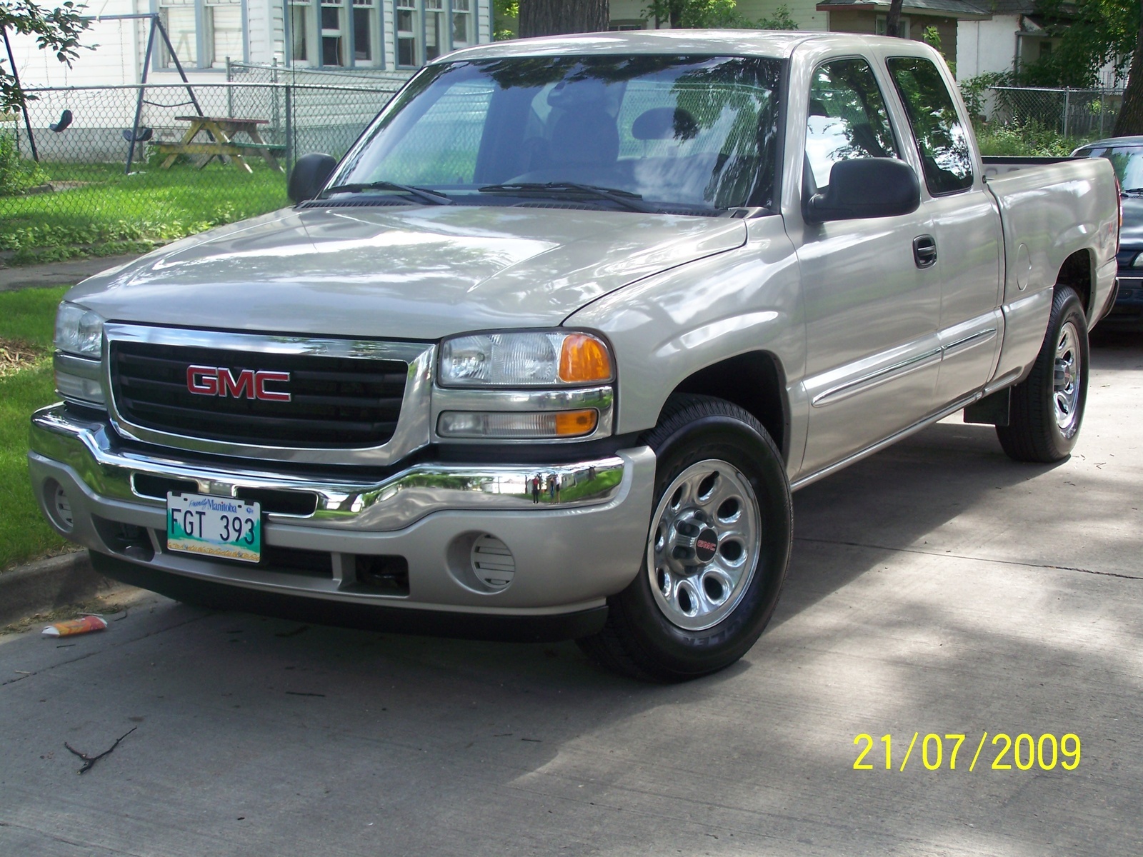 GMC Sierra 1500 Questions - just bought a 06 GMC Sierra 4x4 extended cab  1500 SLE, are there any ... - CarGurus