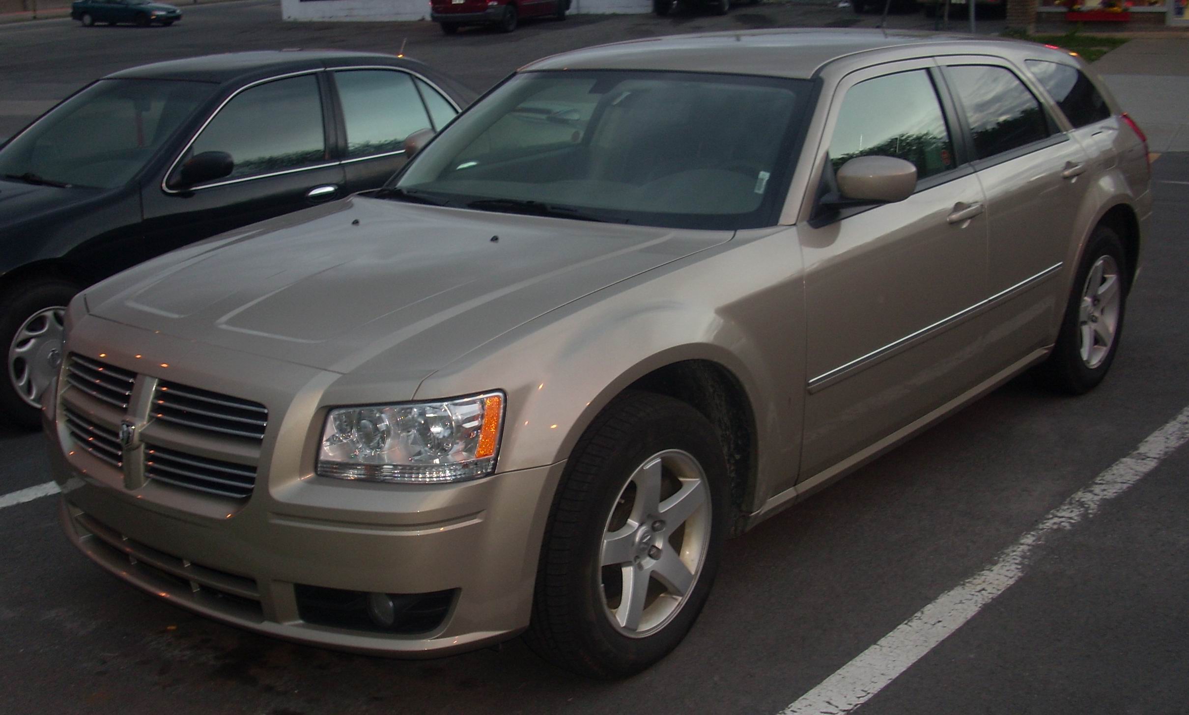 File:2008 Dodge Magnum.JPG - Wikimedia Commons