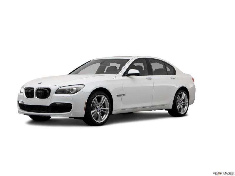2012 BMW 740 Research, Photos, Specs and Expertise | CarMax