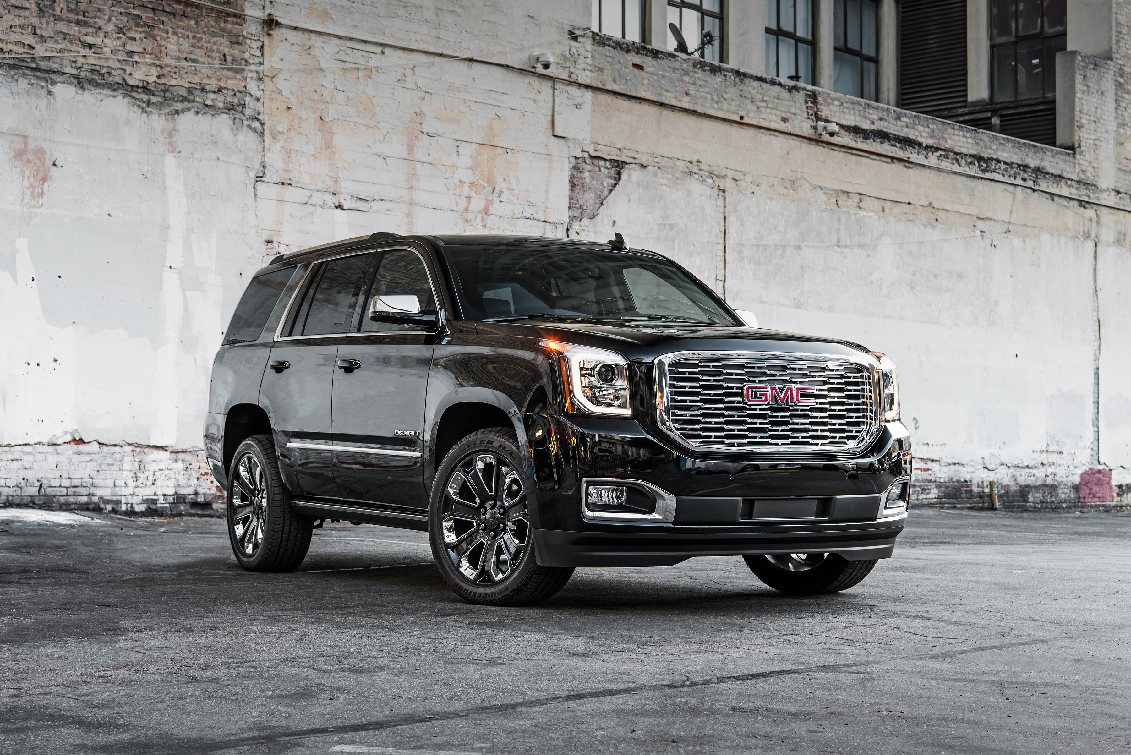 GMC Goes All Out with the 2018 Yukon Denali Ultimate Black Edition