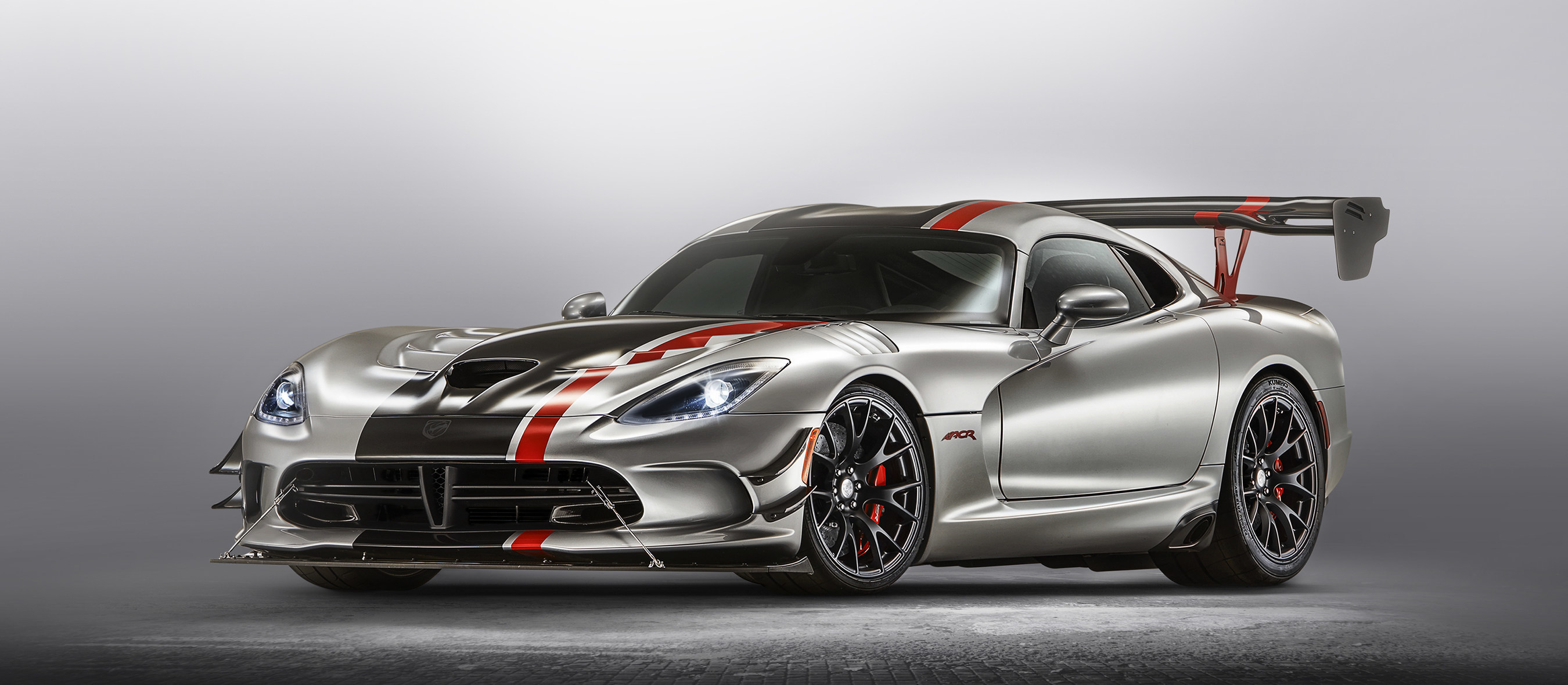 New 2016 Dodge Viper ACR - Fastest Street-legal Viper Track Car Ever