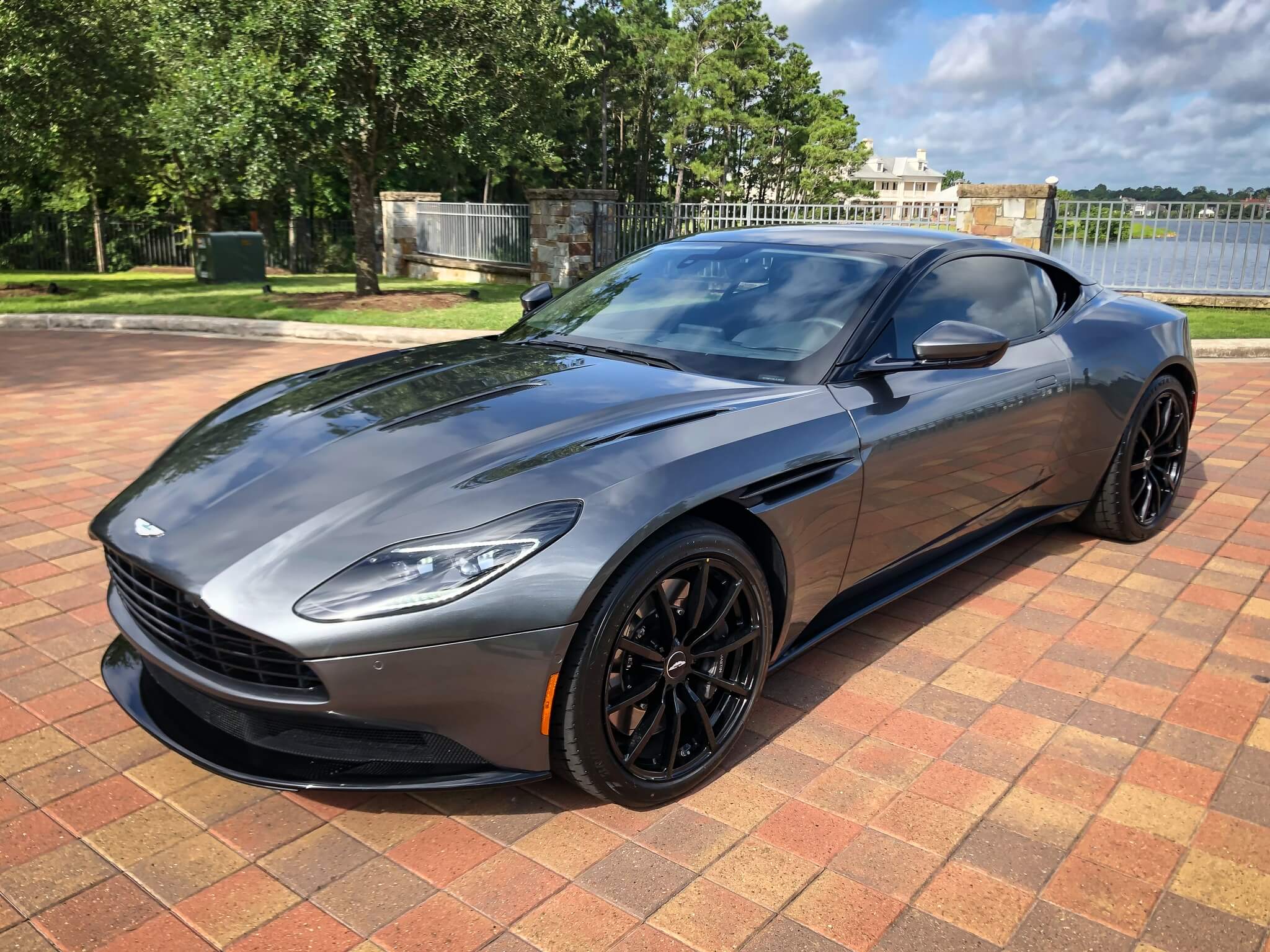 3k-Mile 2020 Aston Martin DB11 AMR | PCARMARKET