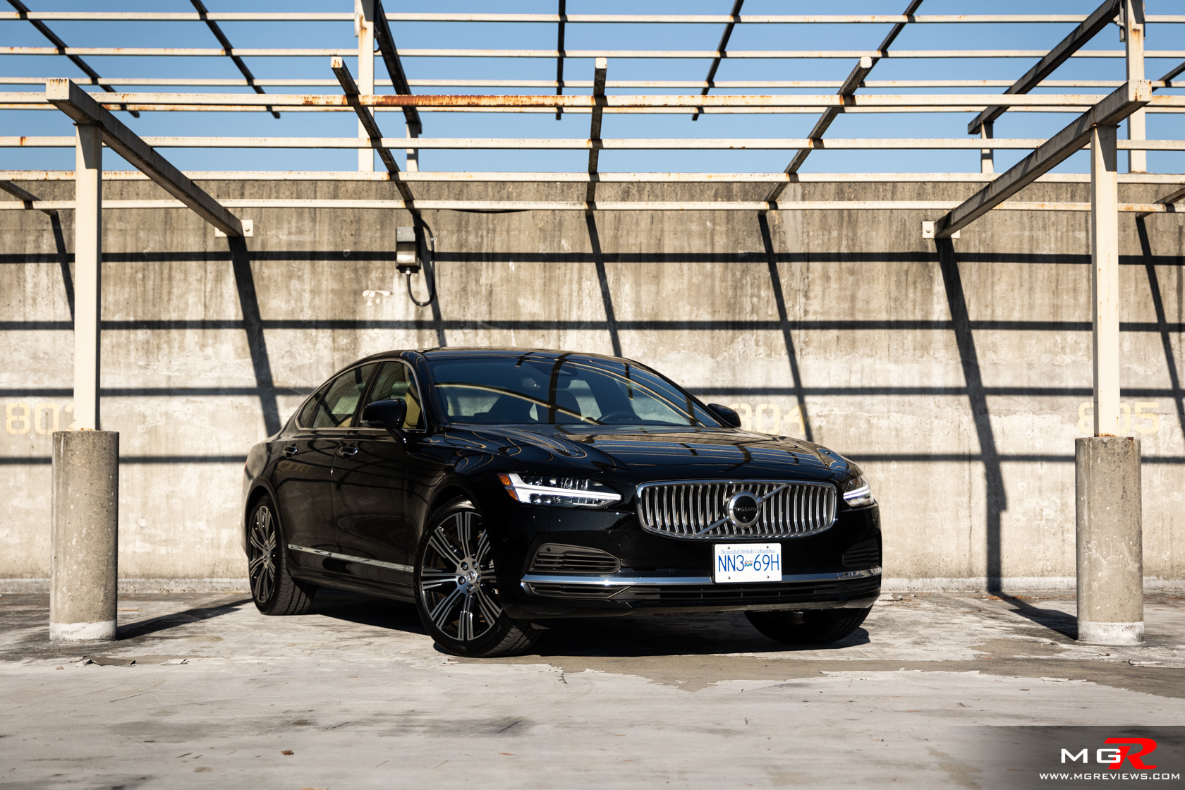 Review: 2022 Volvo S90 Plug In Hybrid T8 Inscription AWD Extended Range - A  Powerful and Luxurious Sedan - M.G.Reviews