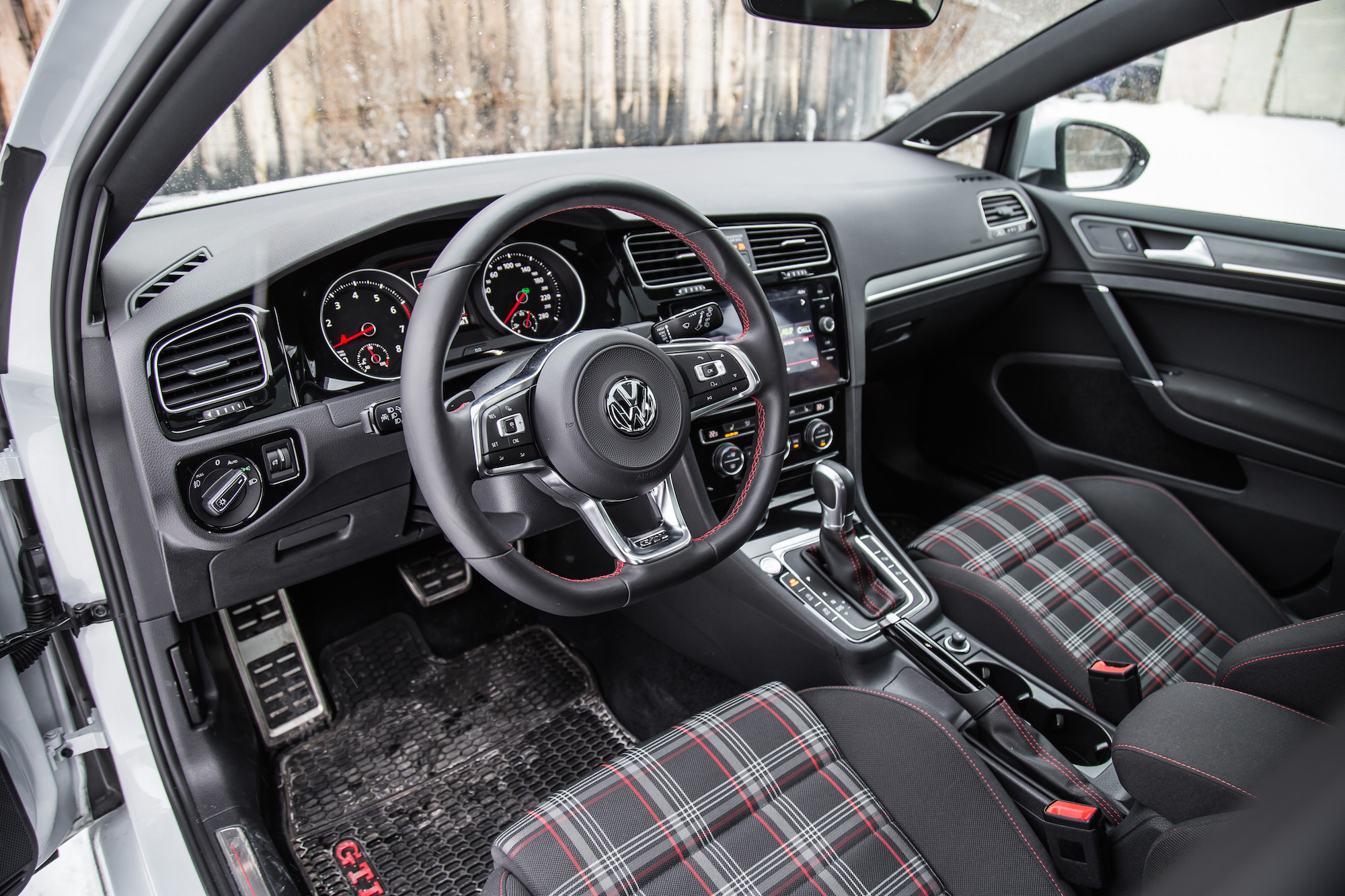 Review: 2018 Volkswagen Golf GTI Autobahn | Canadian Auto Review