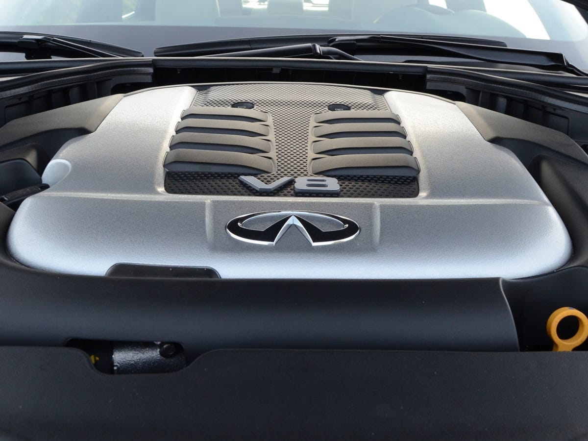 2013 Infiniti M56 review: Infiniti's 420-hp sedan is the opposite of  efficient - CNET