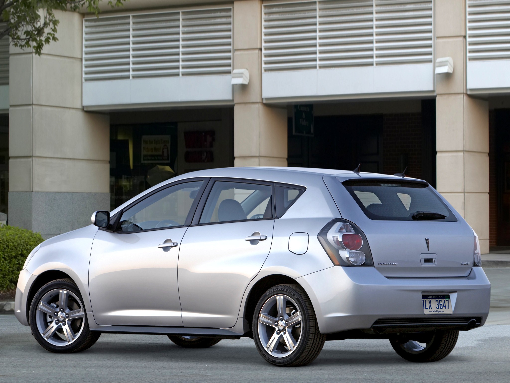 PONTIAC Vibe Specs & Photos - 2008, 2009, 2010 - autoevolution