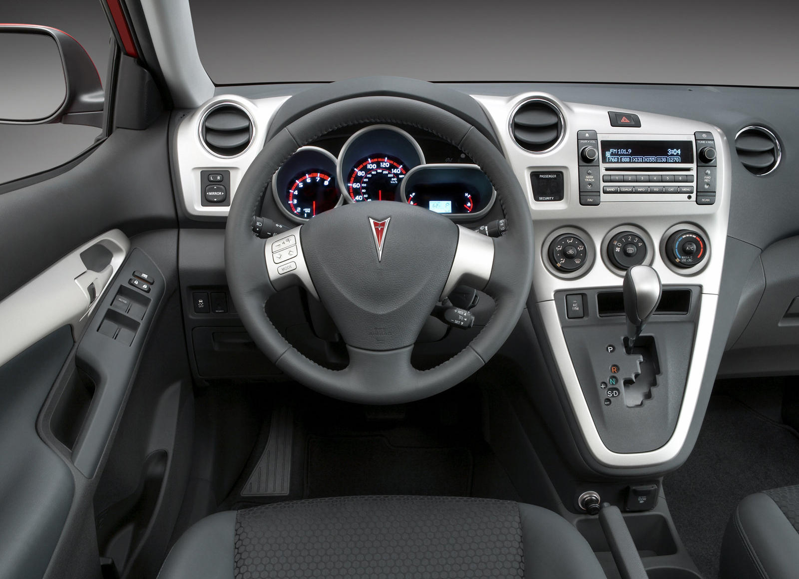 2008 Pontiac Vibe Interior Photos | CarBuzz