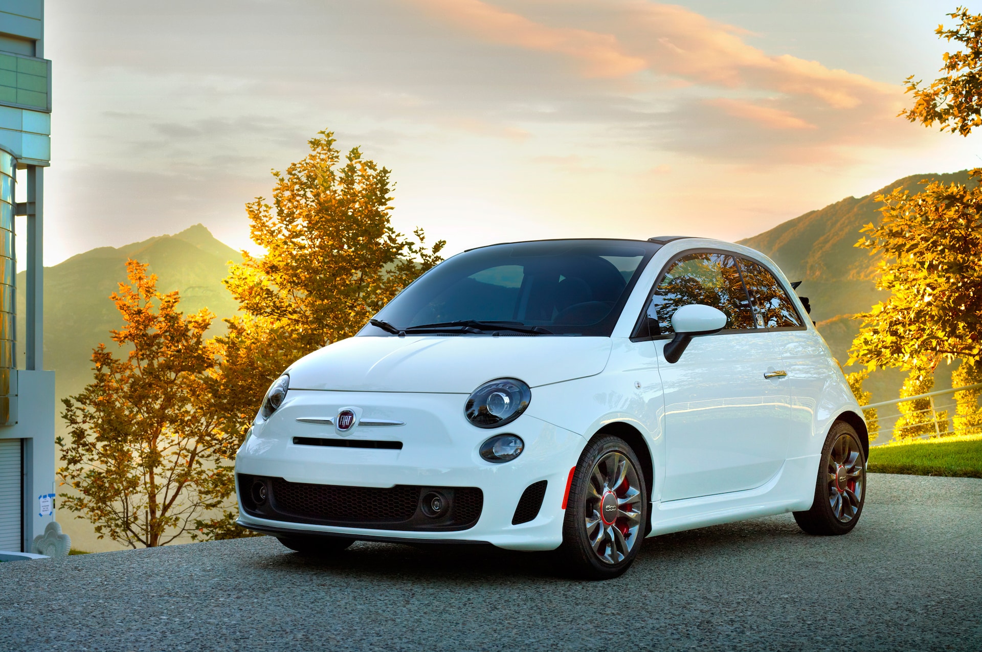 New 2014 Fiat 500c GQ Edition is for the Modern Man