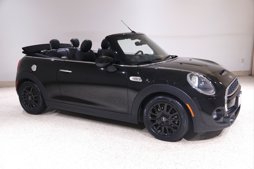 Certified Pre-Owned 2020 MINI Convertible Cooper S Convertible in  Willoughby Hills #N8062A | Classic BMW