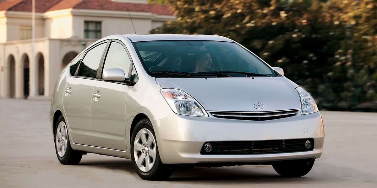 2004 Toyota Prius Road Test &#8211; Review &#8211; Car and Driver