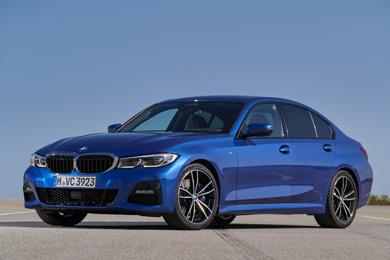 2022 BMW 3 Series Sedan Review, Pricing | 3 Series Sedan Models | CarBuzz