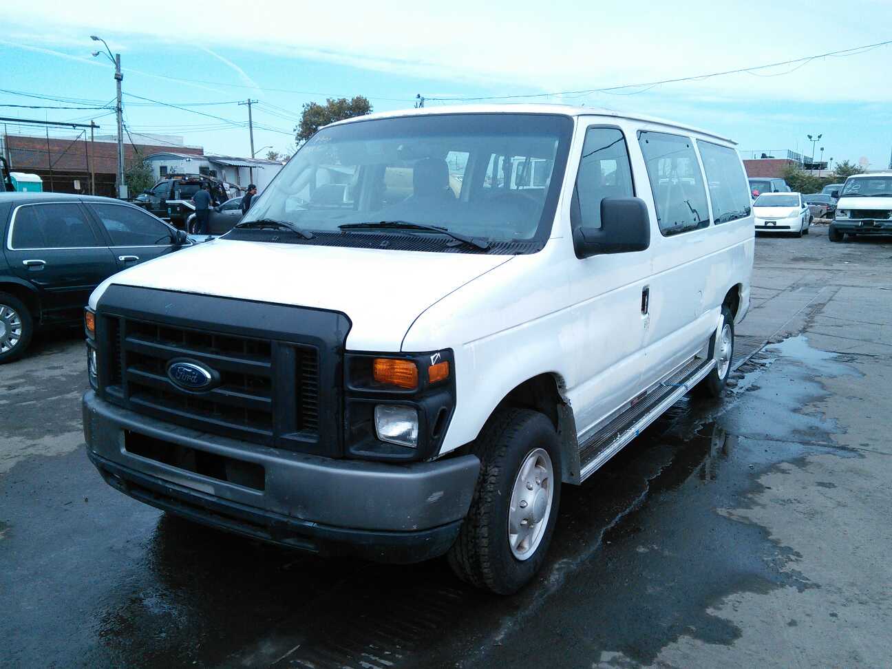 Car Deals: 2009 Ford Econoline E350 Super Duty - Property Room Blog