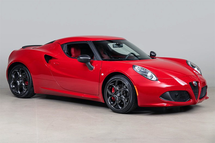 2017 Alfa Romeo 4C - The Speed Journal