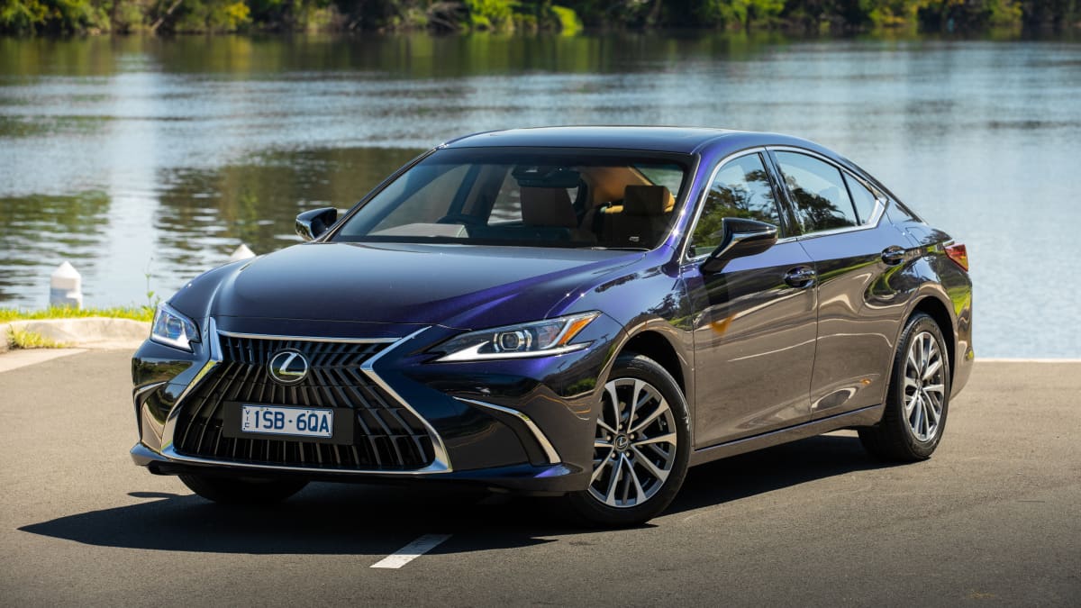 2022 Lexus ES250 Luxury review - Drive