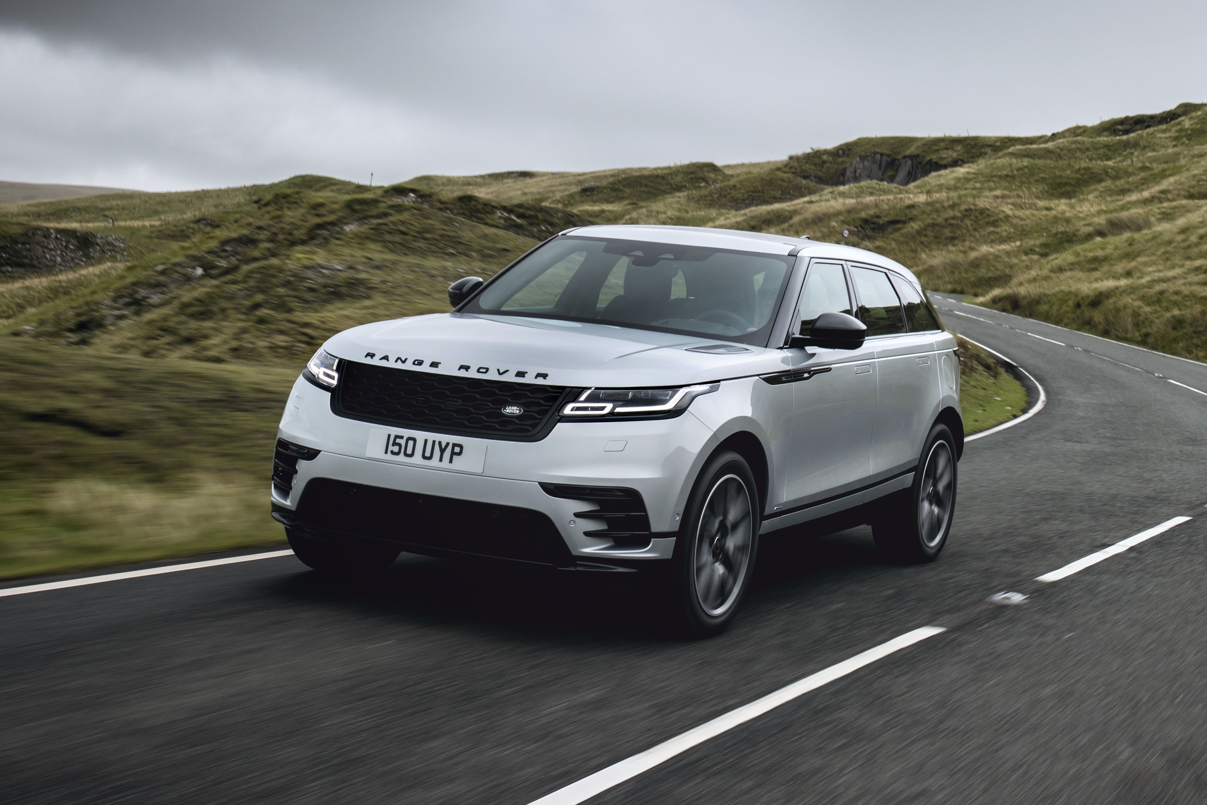 2022 Land Rover Range Rover Velar Review, Pricing, and Specs