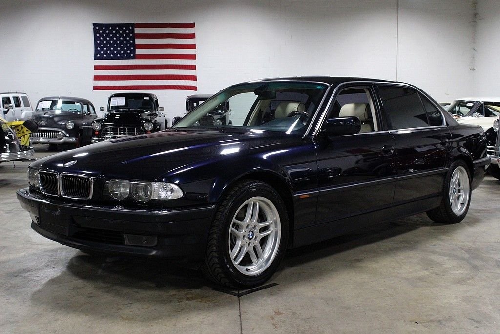 2000 BMW 750iL | GR Auto Gallery