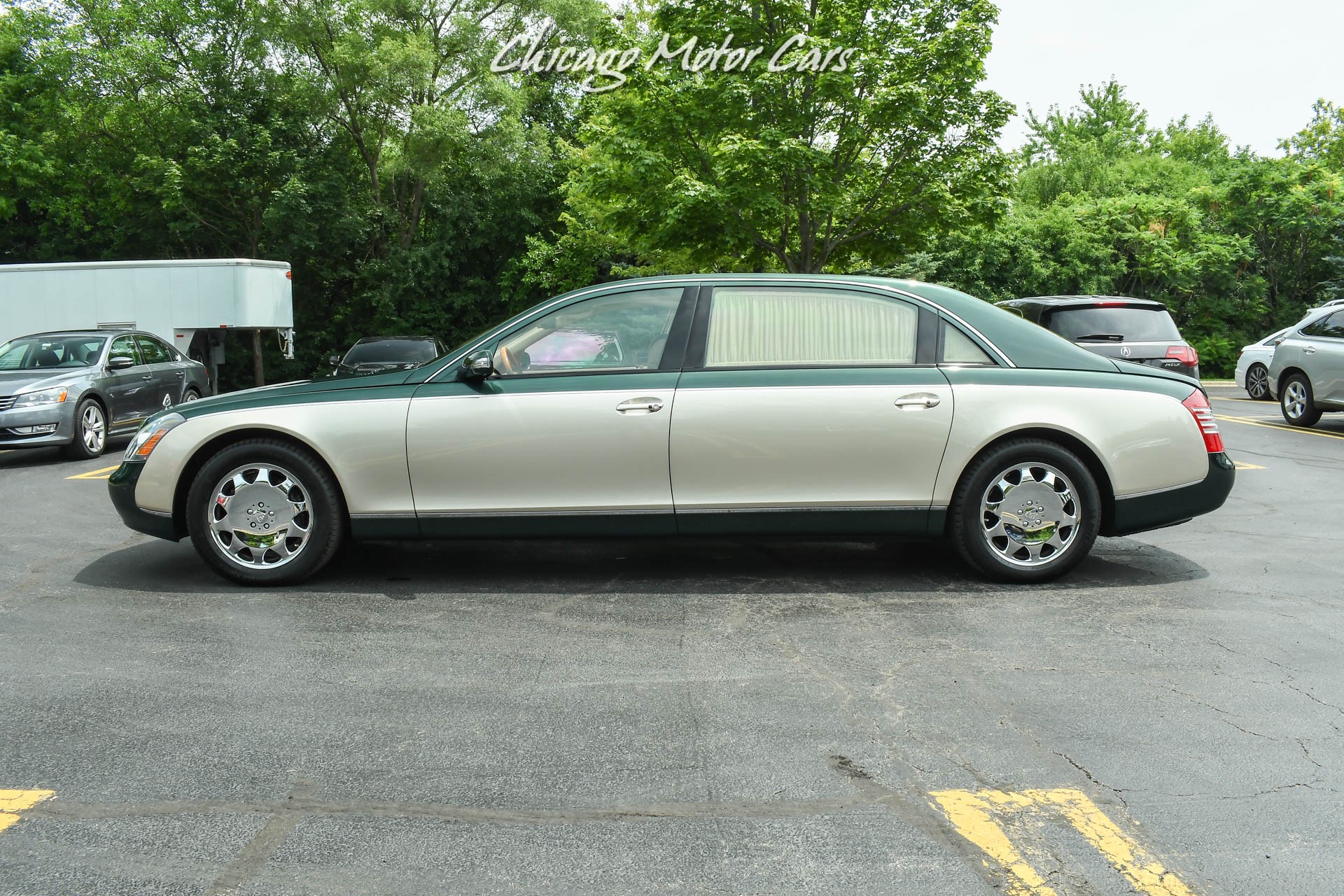 Used 2004 Maybach 62 PANO ROOF! DUO-TONE! REAR WINDOW CURTAINS! LOW MILES!  PRISTINE! For Sale (Special Pricing) | Chicago Motor Cars Stock #17882