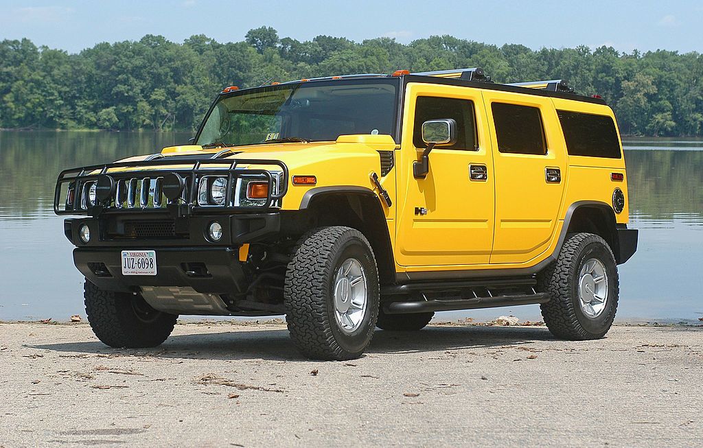 Every Single Reason the Hummer H2 Was So Stupid, Laid Out in One Video