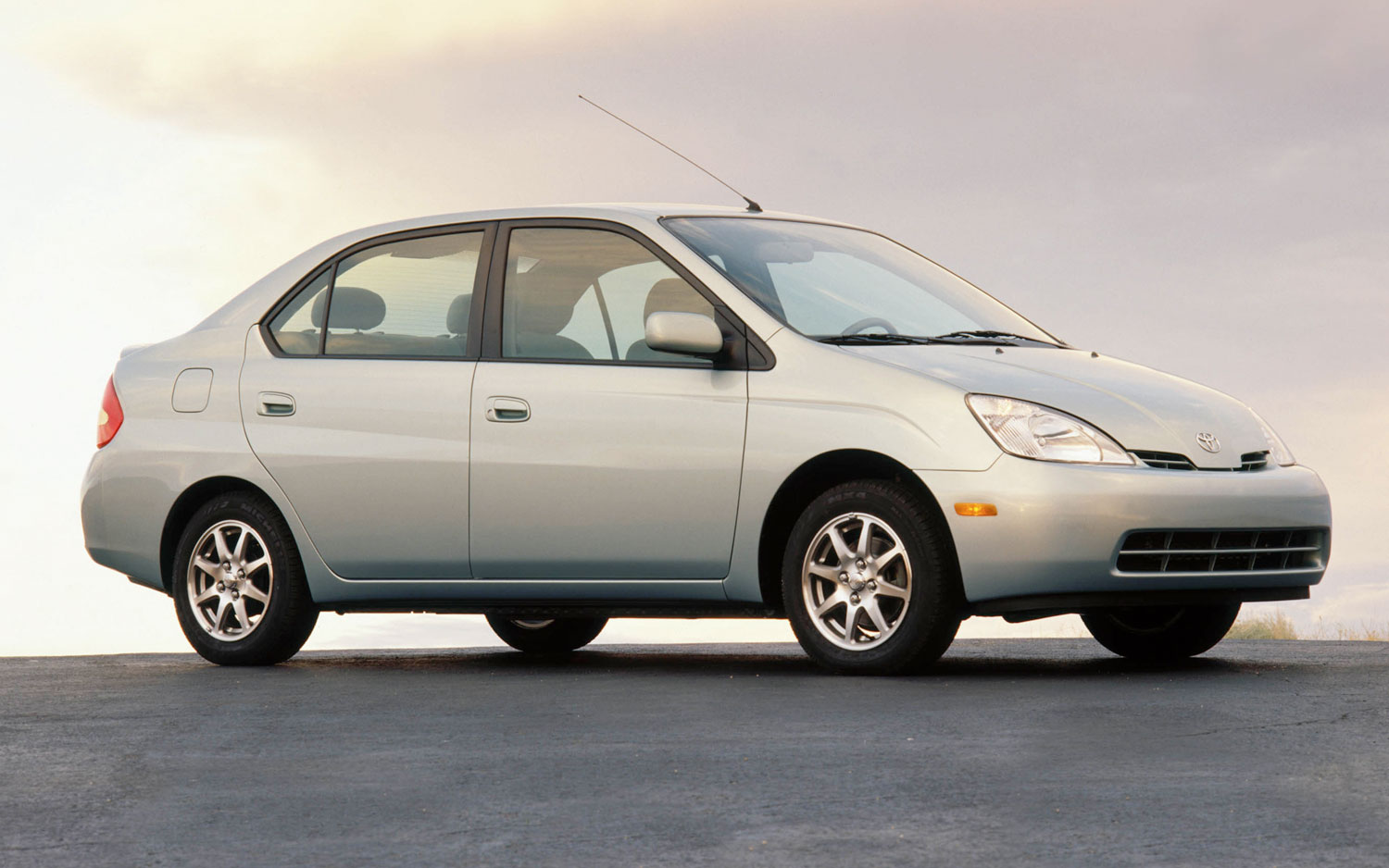 Toyota Recalling 2001-2003 Prius to Fix Steering Issue