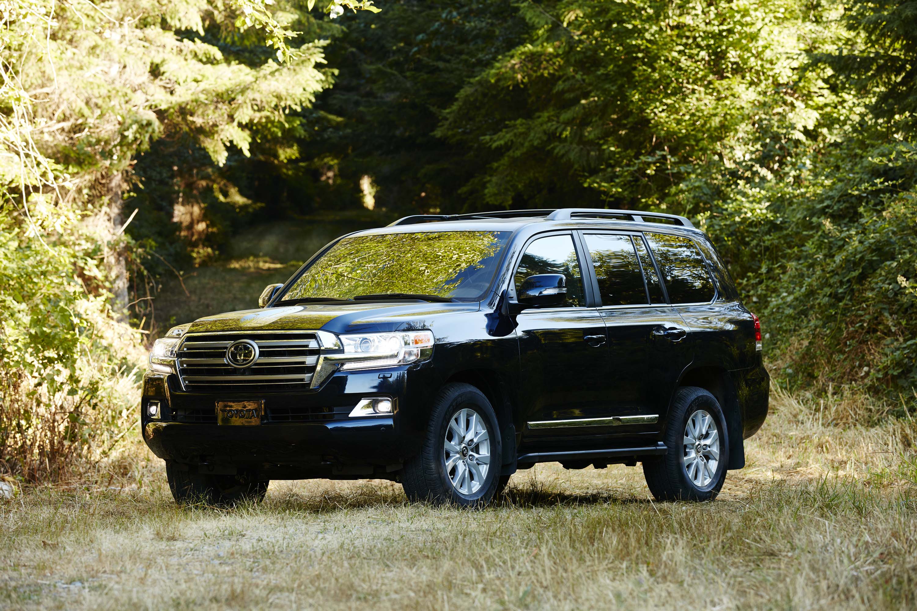 2019 Toyota Land Cruiser Review, Ratings, Specs, Prices, and Photos - The  Car Connection