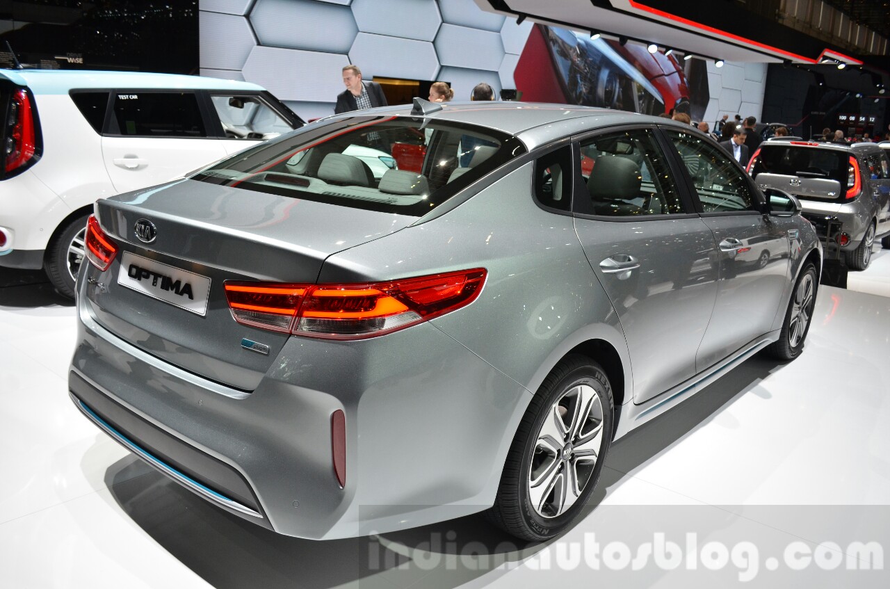 Kia Optima Plug-in Hybrid - Geneva Motor Show Live