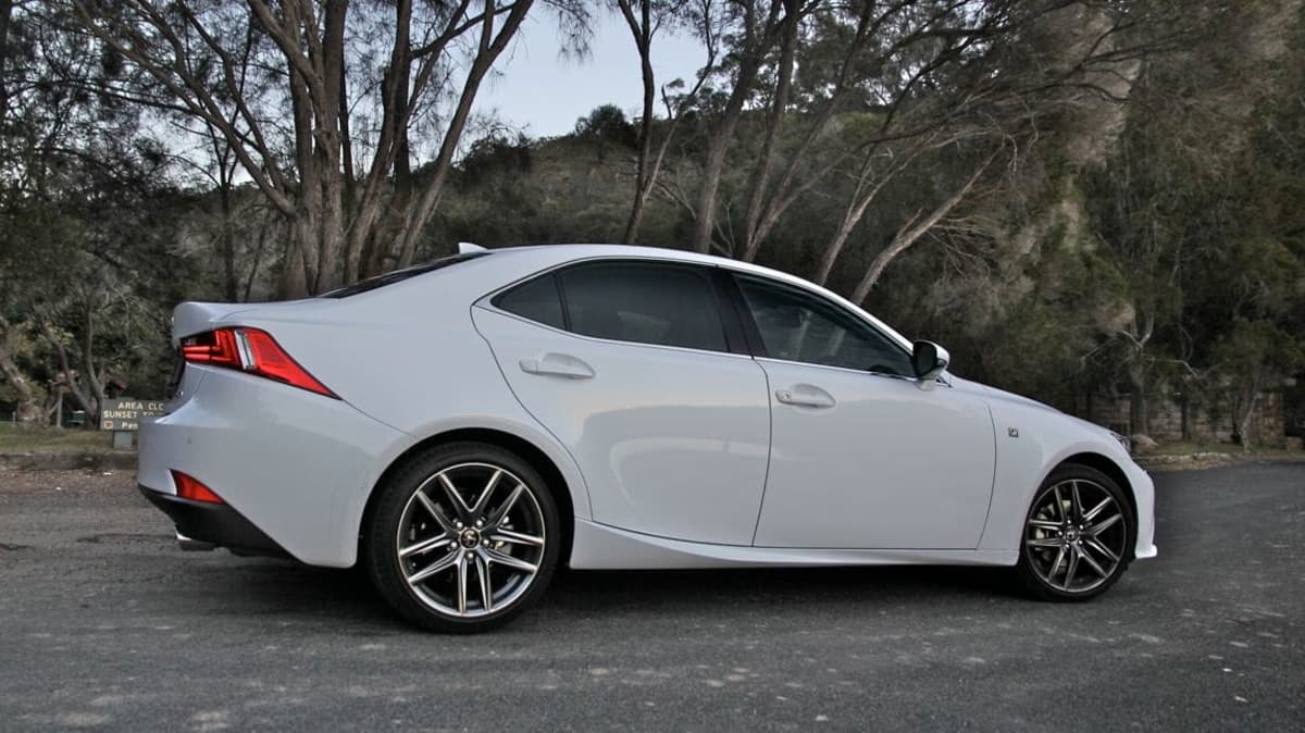 2013 Lexus IS250 Review - Drive