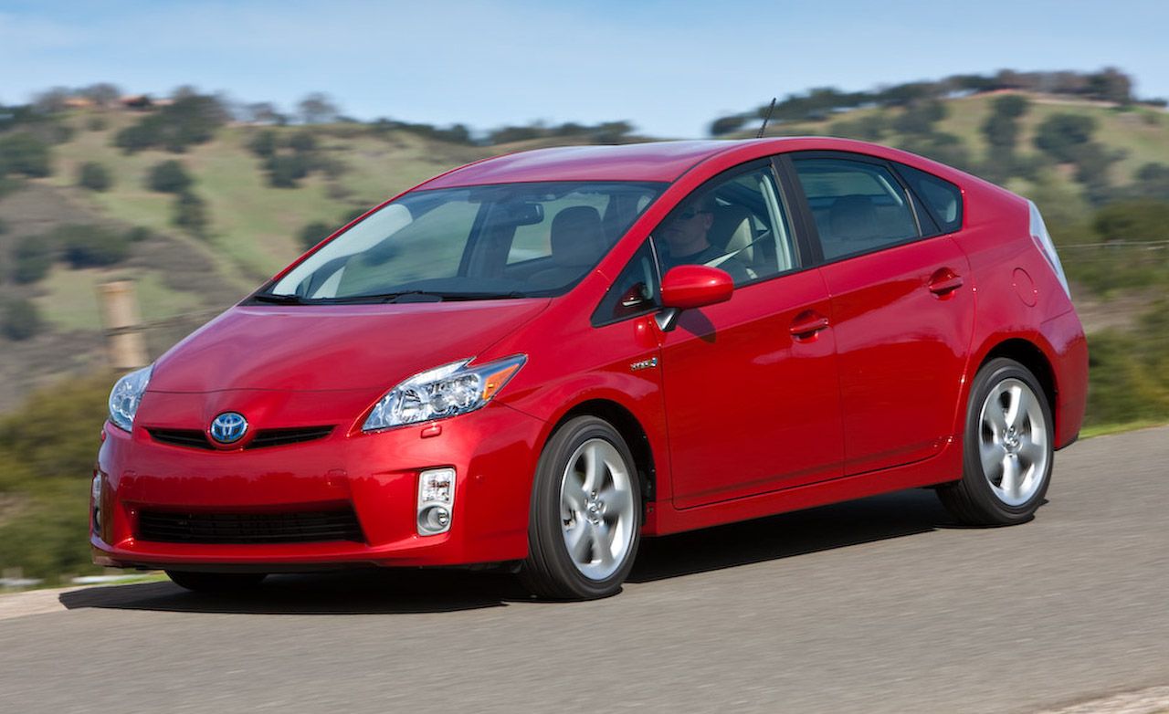 2010 Toyota Prius &#8211; Review &#8211; Car and Driver
