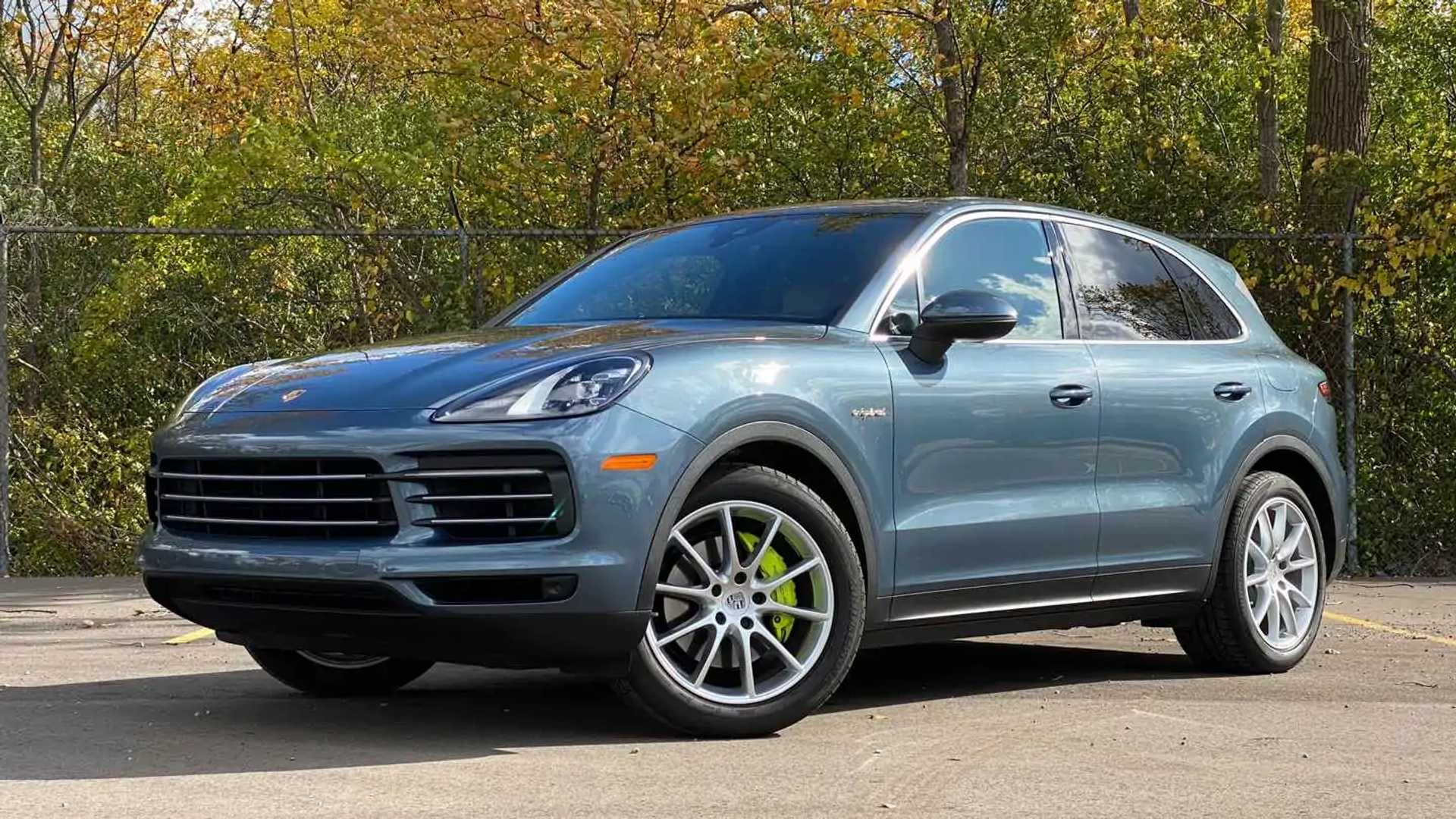 2019 Porsche Cayenne E-Hybrid: Pros And Cons