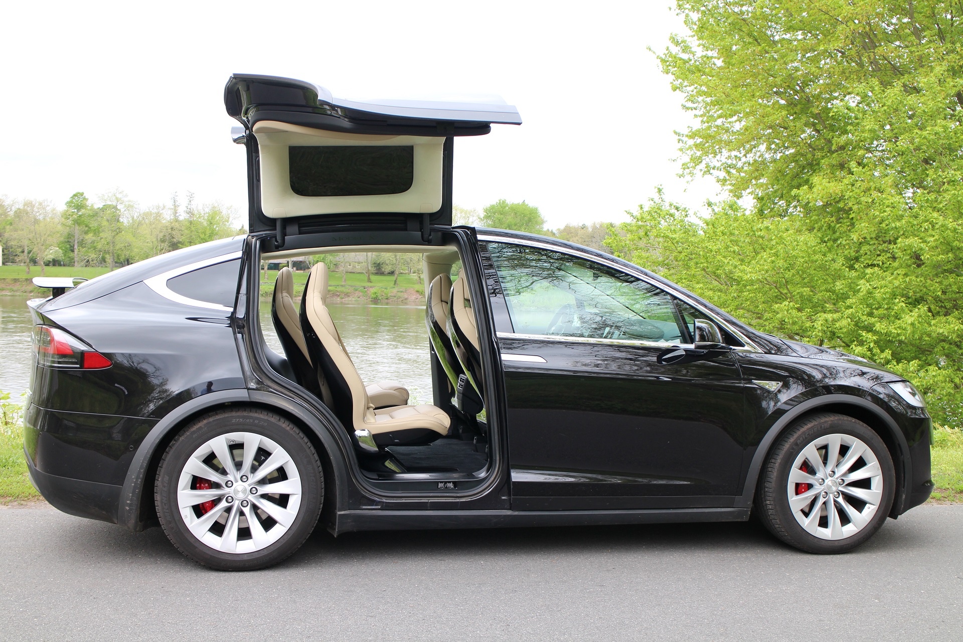 2016 Tesla Model X first drive review