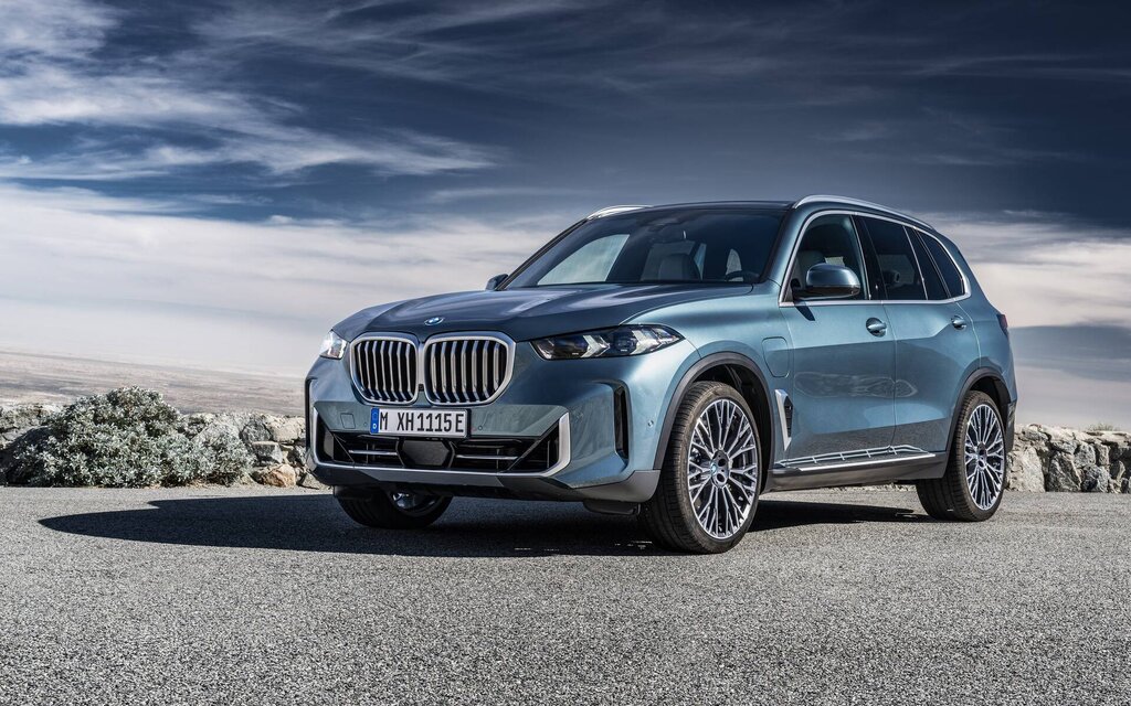 2024 BMW X5, X6 Get Fresh Styling, More Power, Longer EV Range - The Car  Guide