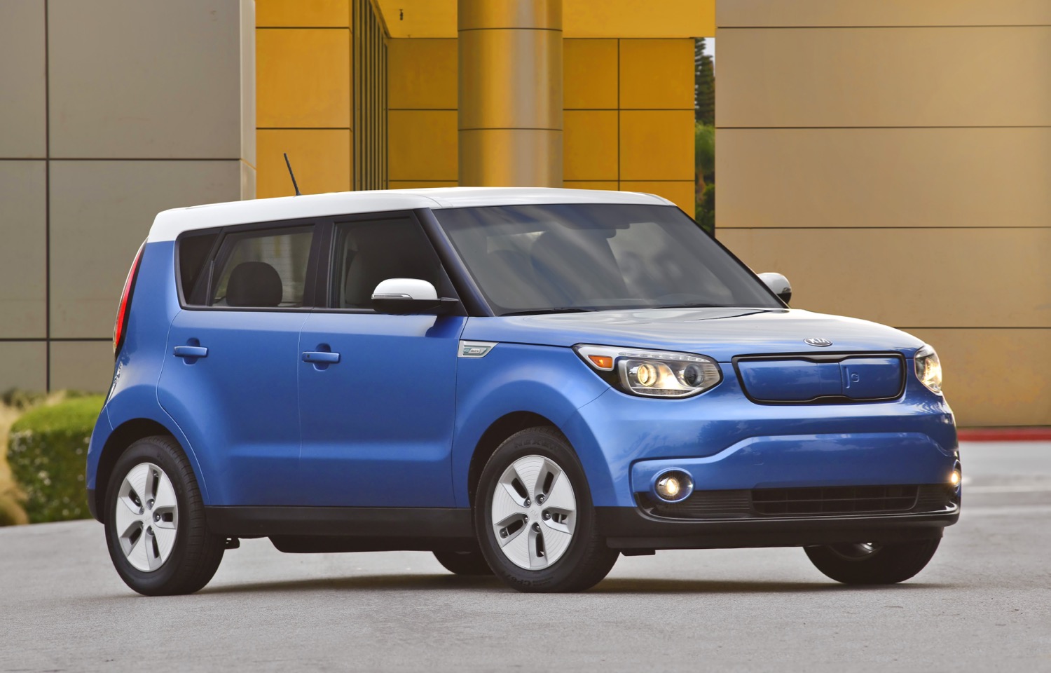 2016 Kia Soul EV Review, Ratings, Specs, Prices, and Photos - The Car  Connection