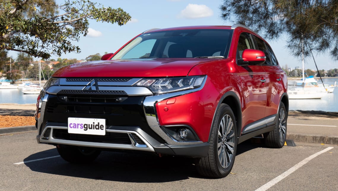 Mitsubishi Outlander 2020 review | CarsGuide