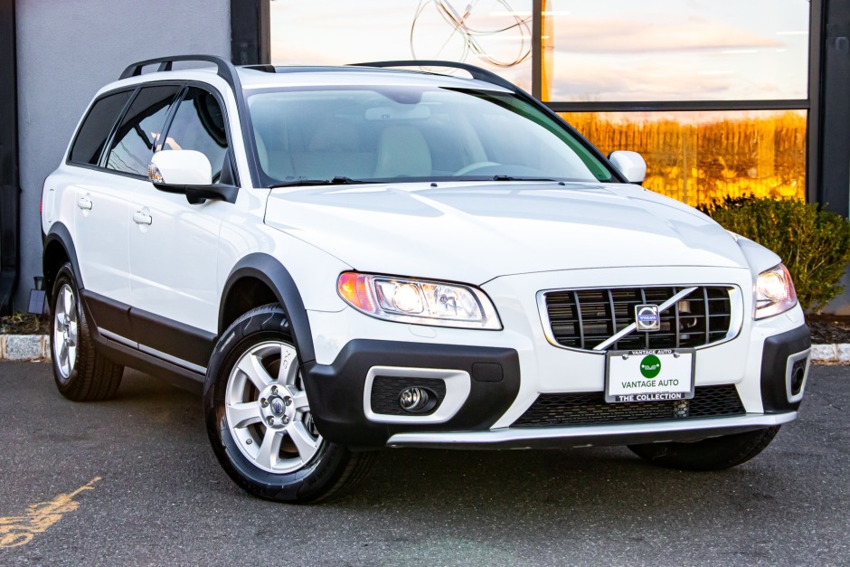 No Reserve: 21k-Mile 2008 Volvo XC70 3.2 AWD for sale on BaT Auctions -  sold for $35,000 on March 13, 2023 (Lot #100,827) | Bring a Trailer