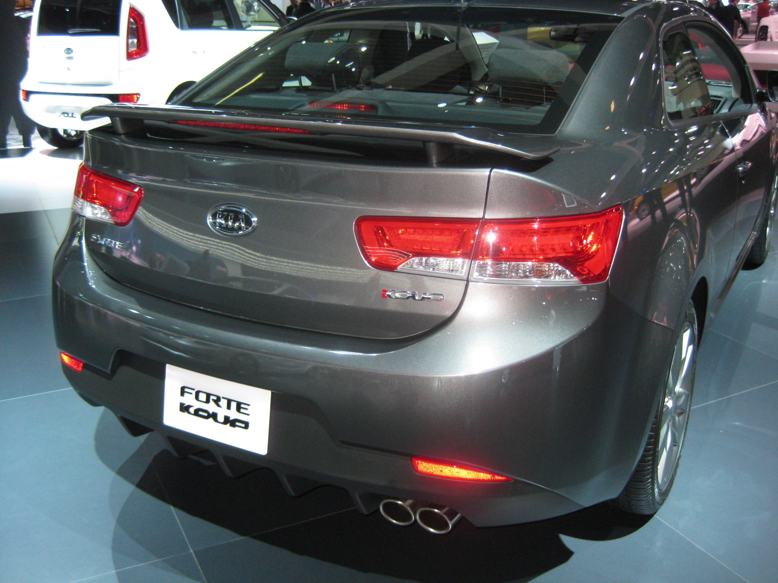 Kia – 2014 Forte Koup rear | Todd Bianco's ACarIsNotARefrigerator.com Blog