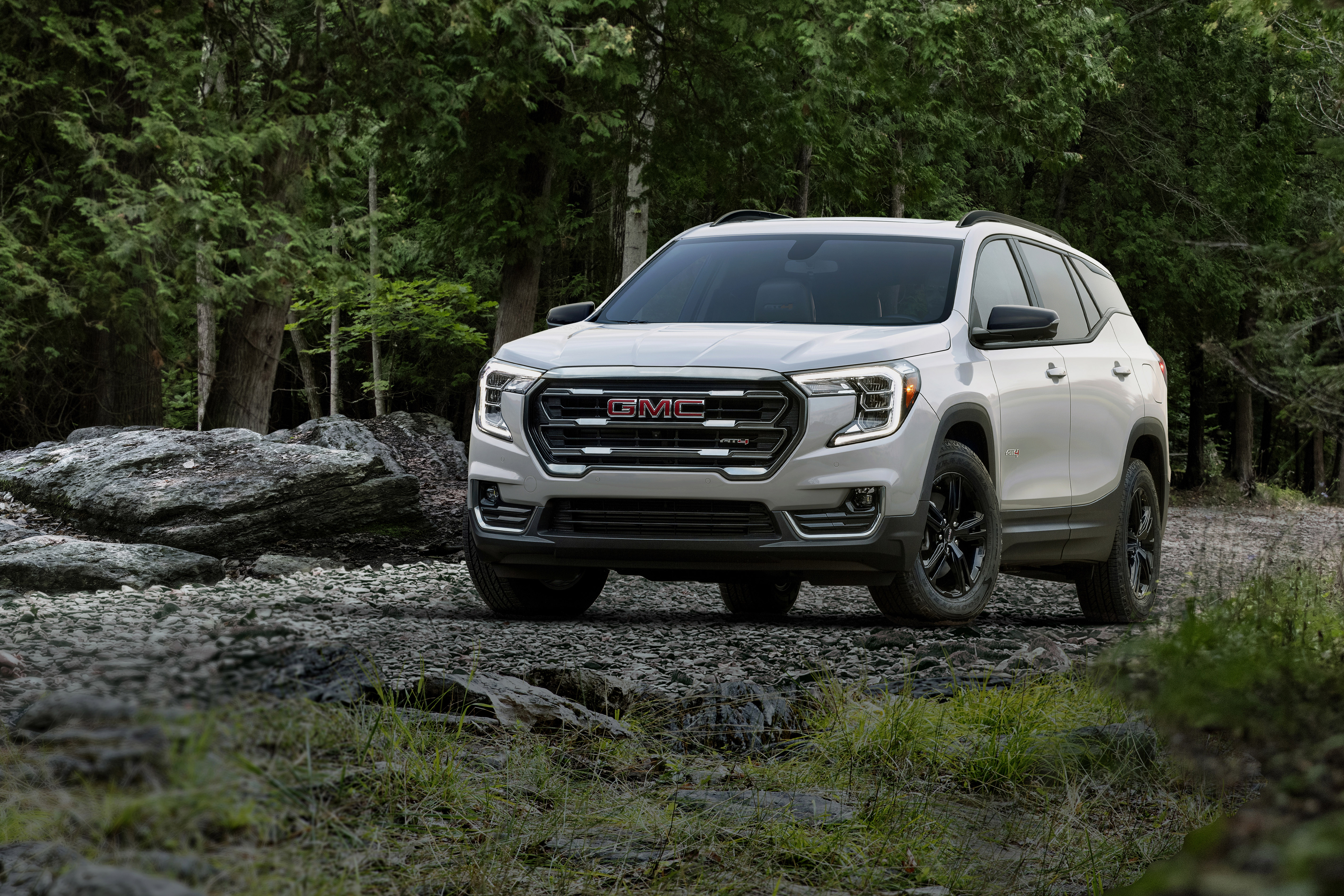 Refreshed 2022 GMC Terrain Completes AT4 Family with Bold Styling and  Updated Technology