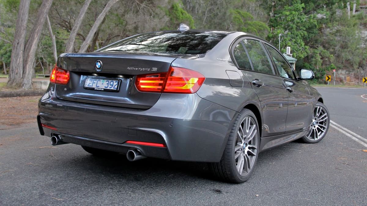 BMW ActiveHybrid 3 Review - Drive